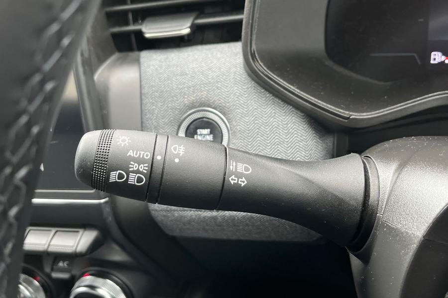 Renault Clio Photo autoimg-b50efc3d4d45b03b1592a7318b75d4507835f76f.jpg