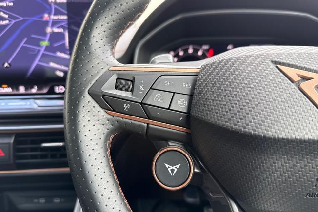 CUPRA Leon Photo 16