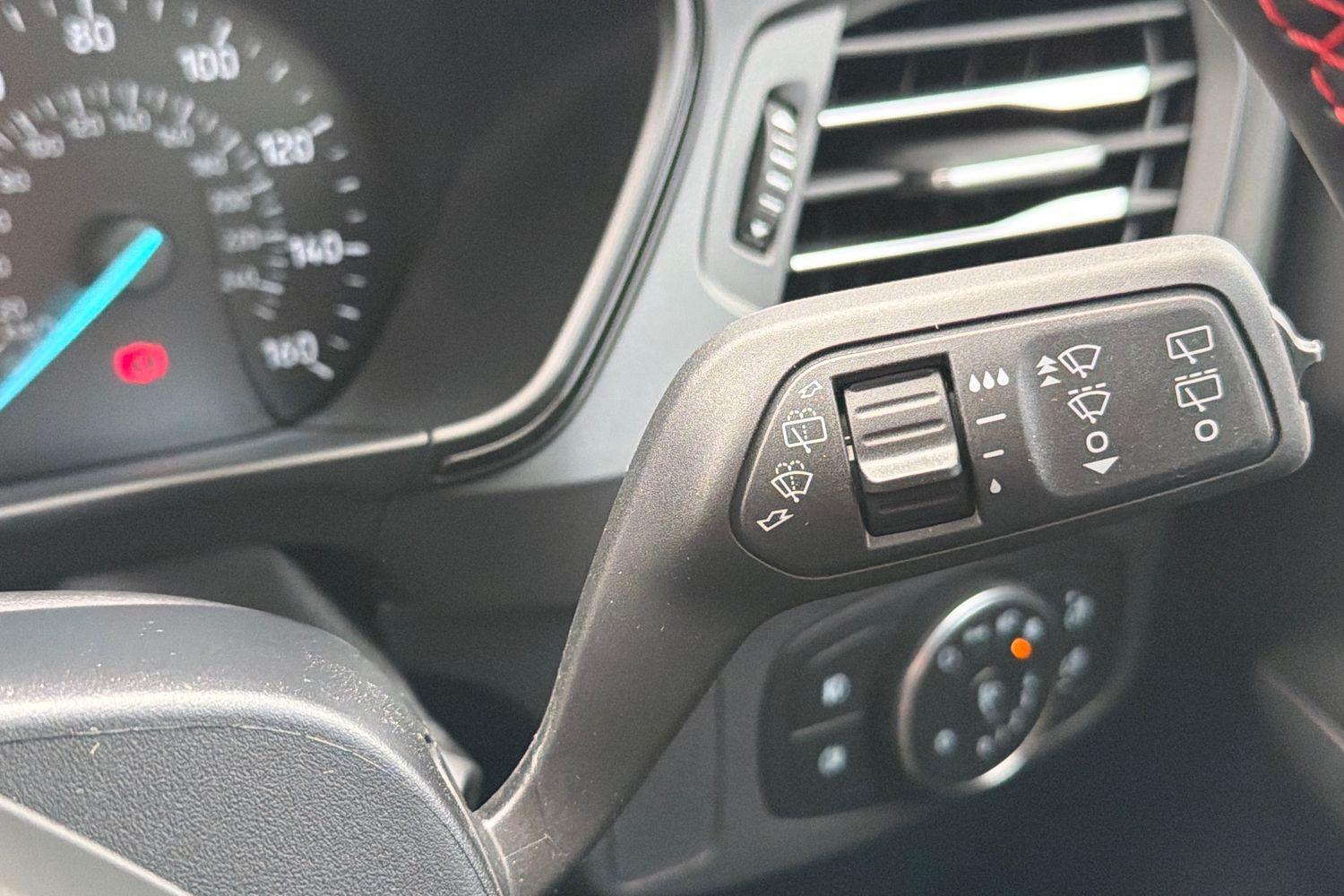 Ford FOCUS Photo 14