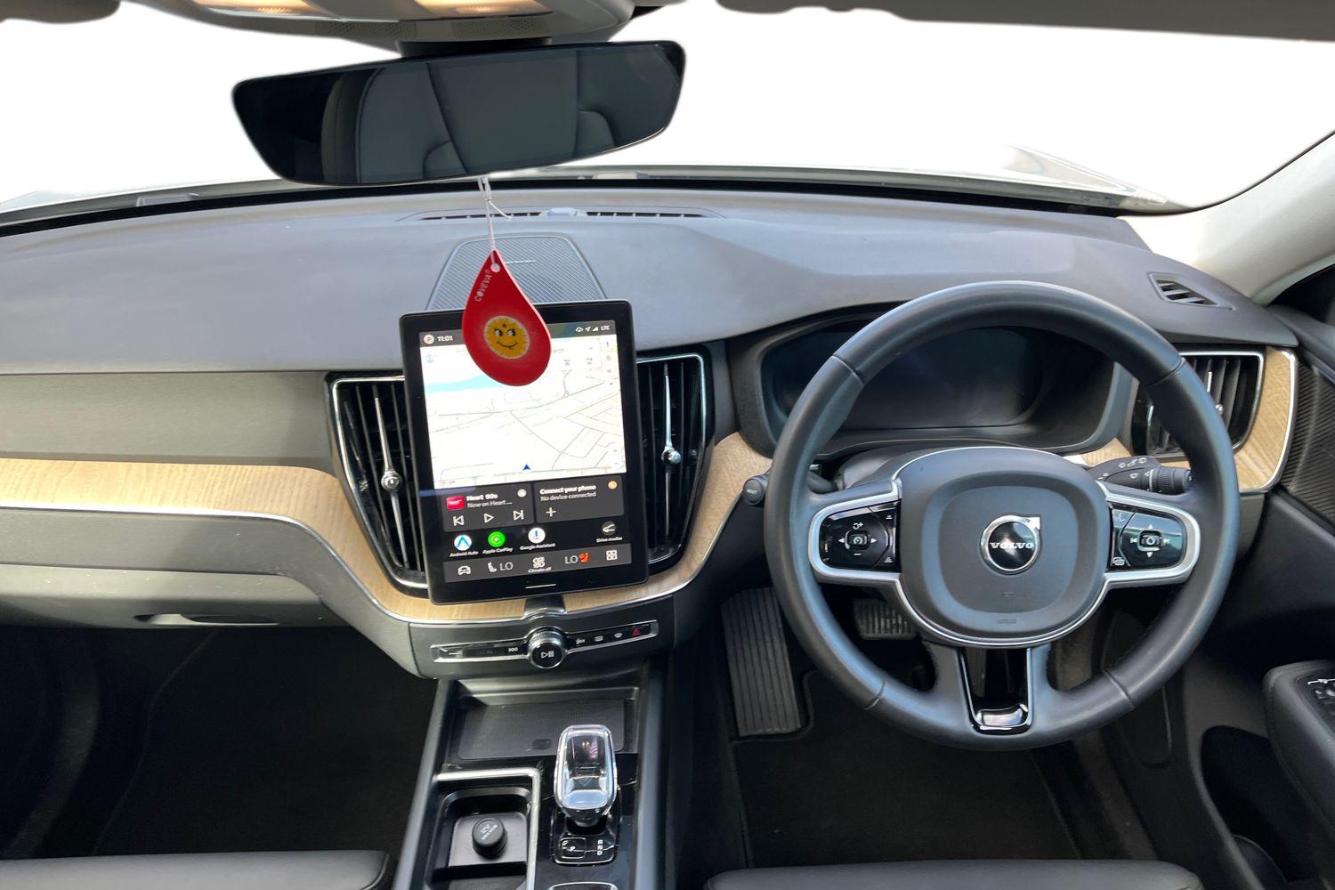 Volvo XC60 Photo 9
