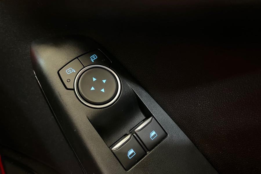 Ford FIESTA Photo autoimg-b513af6498cb38a226788da8f6eba9b7d5c539d4.jpg