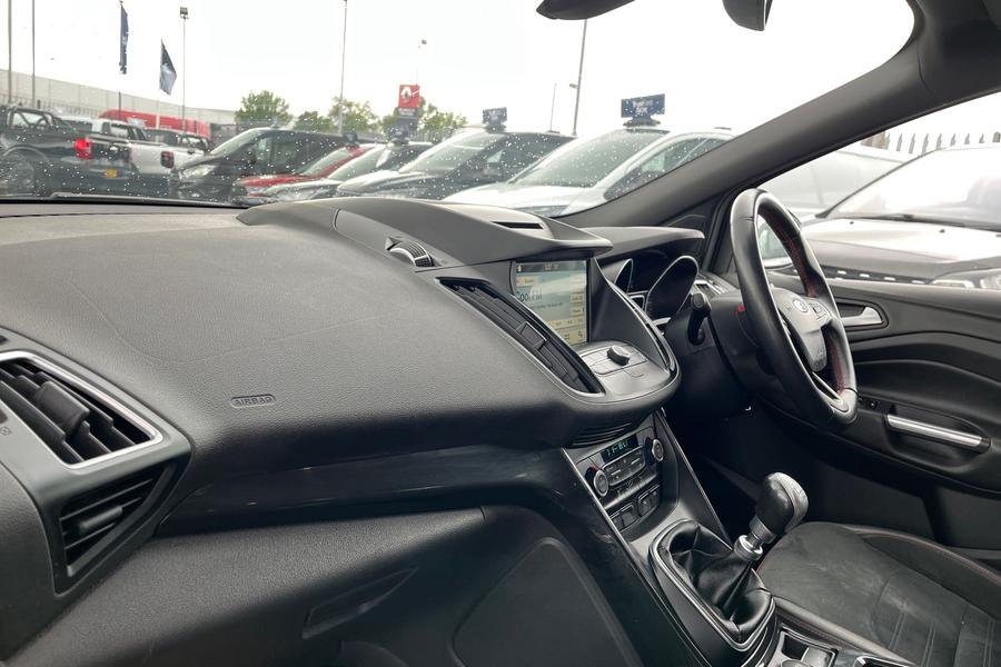Ford KUGA Photo autoimg-b519954ff21970b1d707a3baa7b9c8fa32d7680f.jpg