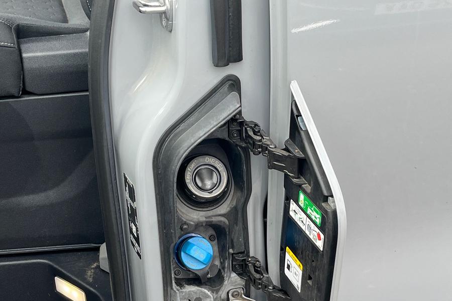 Ford TRANSIT CUSTOM Photo autoimg-b51cba2e14395ee196807350235fb55d21c7997c.jpg