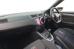 SEAT Arona Photo 2