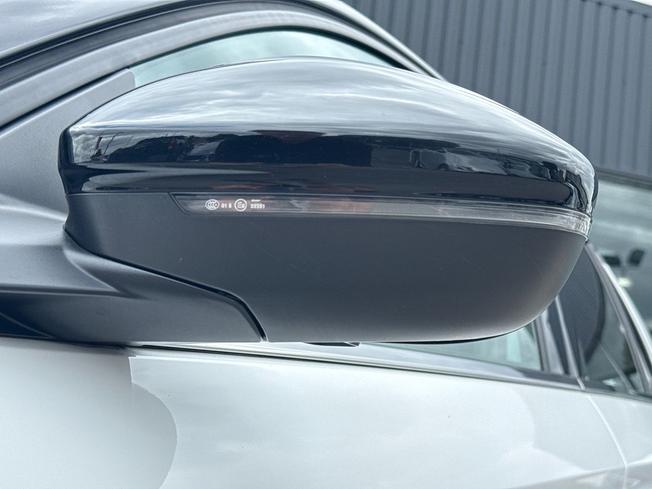 VAUXHALL Corsa Photo 29