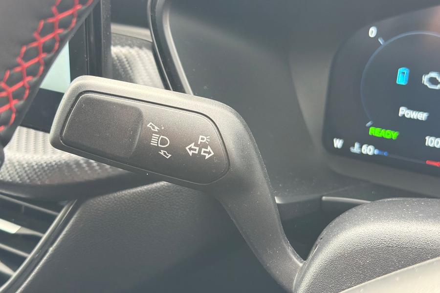 Ford Kuga Photo autoimg-b52cec256e01f59eec4d098544c703f2bd907f68.jpg