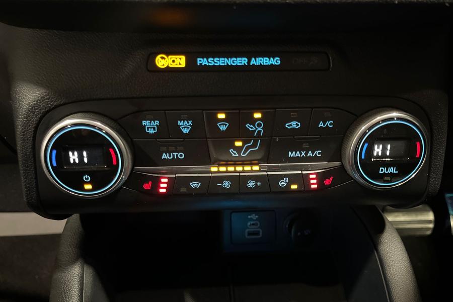 Ford KUGA Photo autoimg-b52d30ce354d1714d28219102a07d99b37e07c38.jpg