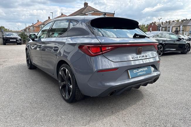 CUPRA Leon Photo 23