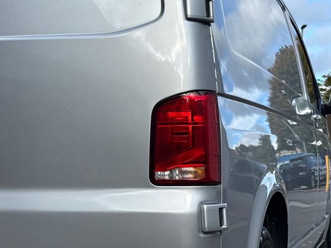 VOLKSWAGEN Transporter Photo 18