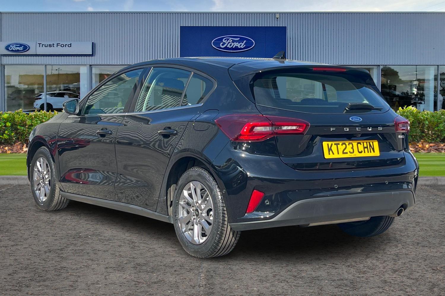 Ford Focus Photo 1