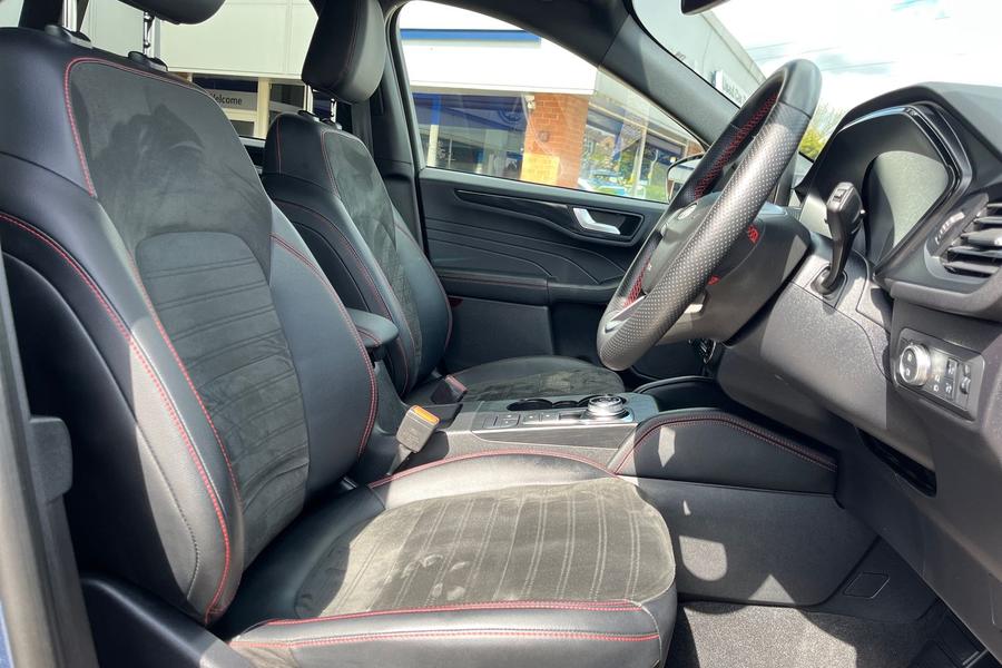Ford Kuga Photo autoimg-b52ff322115871c4beede7982e950d451698ac9f.jpg