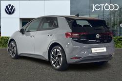 VOLKSWAGEN ID.3 Photo 3
