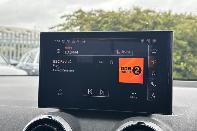 AUDI Q2 Photo 13