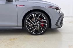 VOLKSWAGEN Golf Photo 5