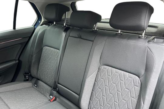 Volkswagen Golf Photo autoimg-b5367e31d476ff5892818cfc646ec0eaacf28509.jpg