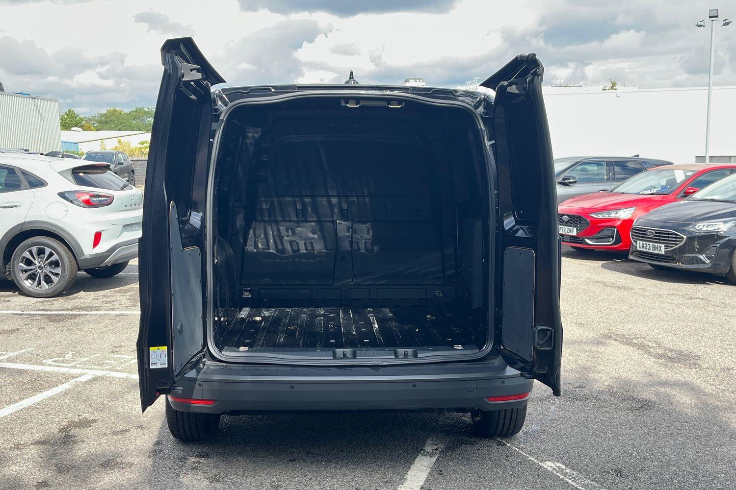 Ford TRANSIT CONNECT Photo 5