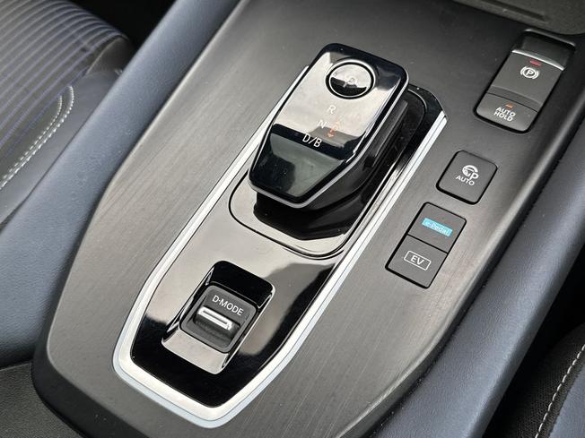 NISSAN Qashqai Photo 57