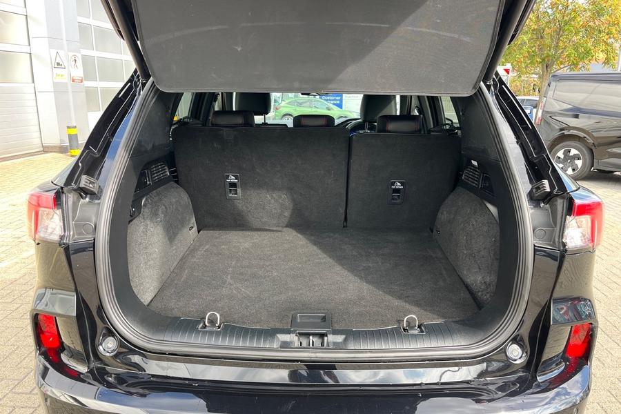 Ford KUGA Photo autoimg-b54b40d4f55679444185af3ce85c92f40b8d51eb.jpg