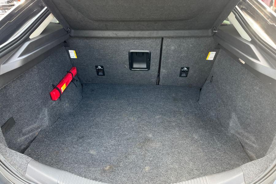 Ford MONDEO Photo autoimg-b54d08cdc32e8a8c9765a4d90a035660111d565f.jpg