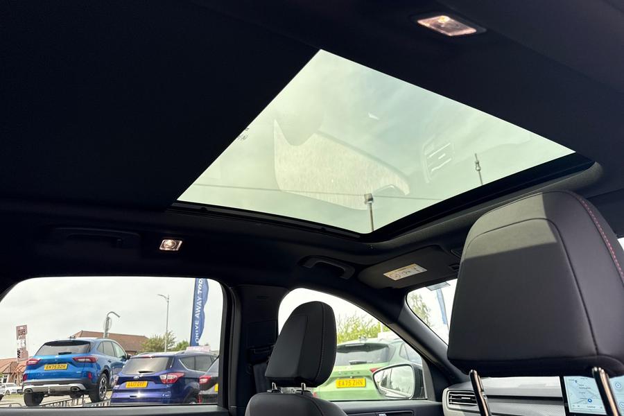Ford Kuga Photo autoimg-b54f441b65e982267fac9578dd24e11dc924b22c.jpg