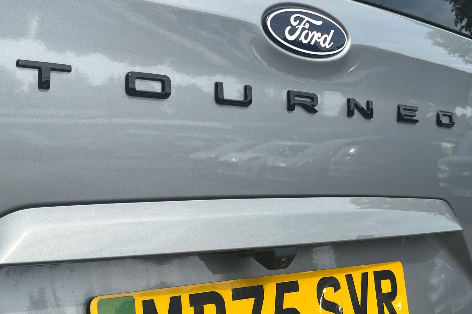 Ford E-TOURNEO COURIER Photo 25