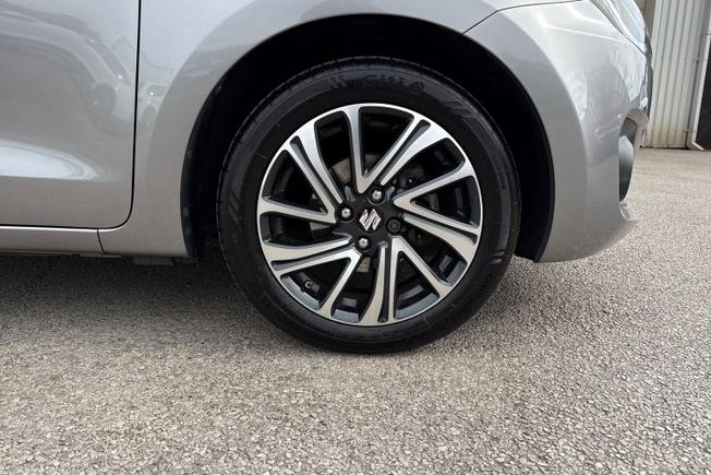 SUZUKI Swift Photo 5