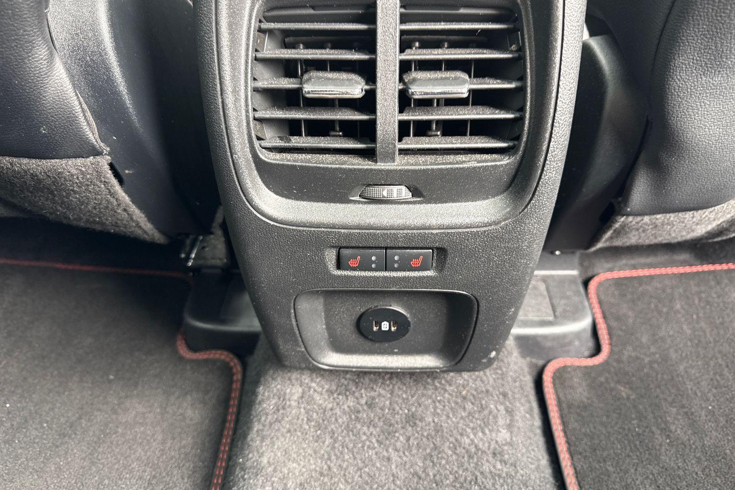 Ford KUGA Photo 38