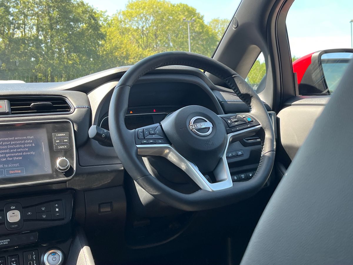 Nissan Leaf Photo 14