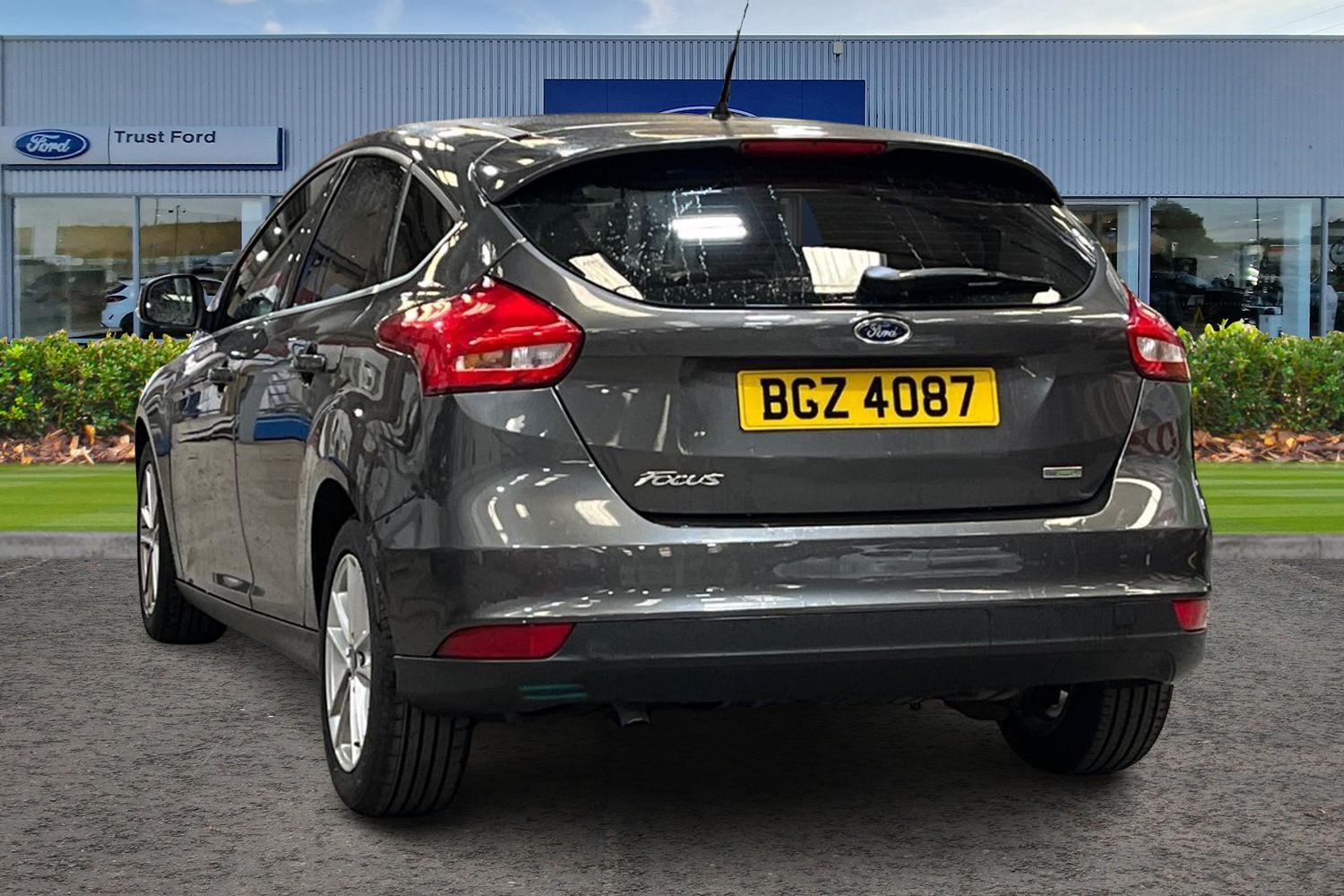 Ford FOCUS Photo 1