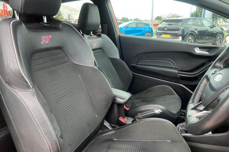 Ford FIESTA Photo autoimg-b5557eea7b41042b675931e2ee18e2c9adda1825.jpg