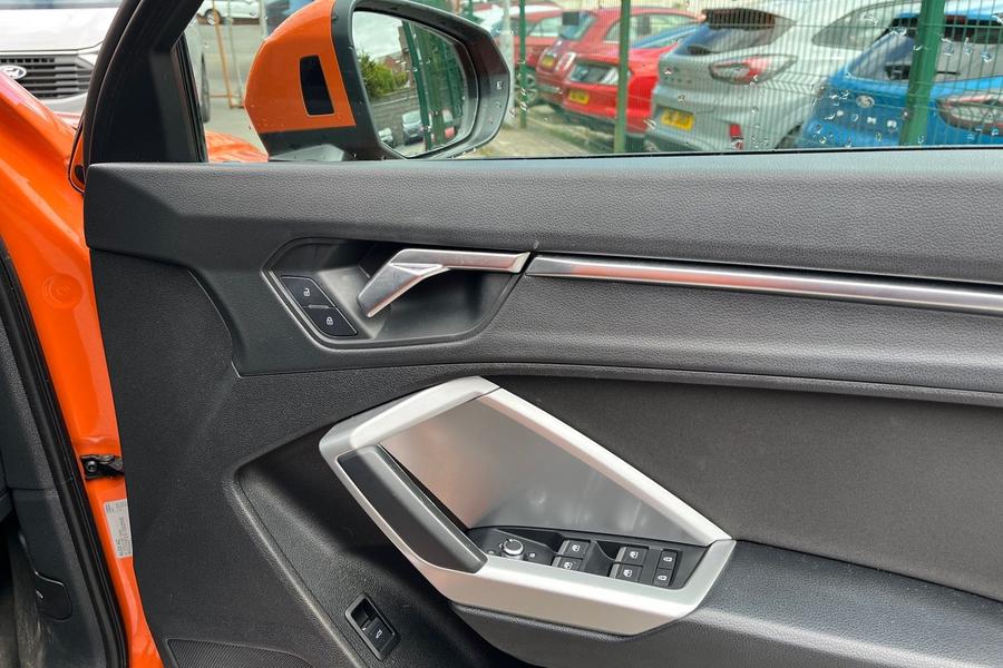 Audi Q3 Photo autoimg-b555d13f907ffe59f89073c8138480389328702a.jpg