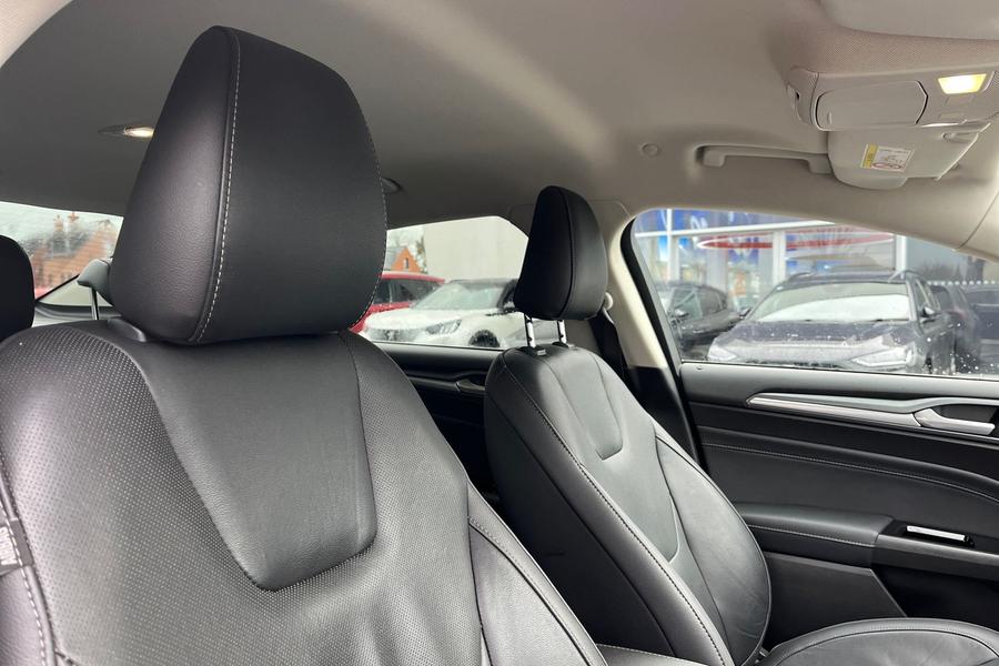 Ford MONDEO Photo autoimg-b556141dbbf1947c6d91b84d10fe6dd0b8bec37c.jpg