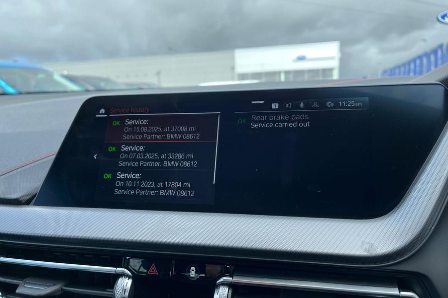 BMW 1 Series Photo autoimg-b55638ce62b4a7d17c6b3aaaeafe5a33a0f943c3.jpg