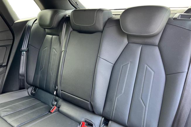 Audi Q4 E-Tron Photo 9
