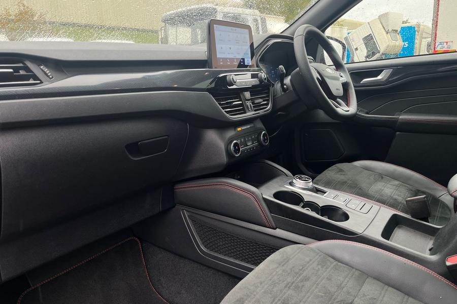 Ford KUGA Photo autoimg-b55bbbdb6beeec7388fc509f867382ed7e4cf243.jpg