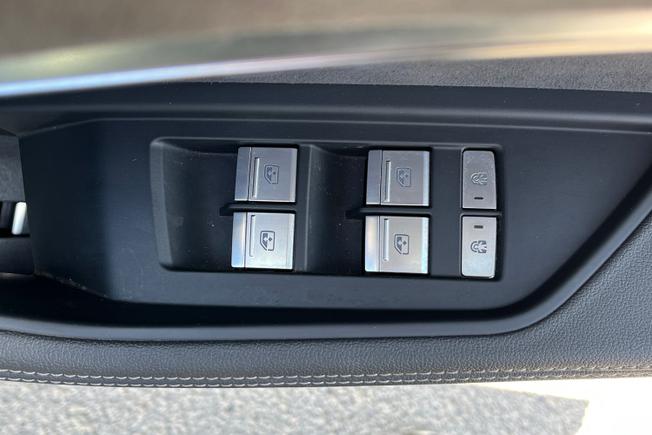 AUDI e-tron Photo 44
