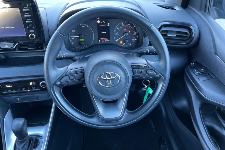 Toyota YARIS Photo autoimg-b5659d986cbc81d337e83dd0d2439a7423fdc96d.jpg