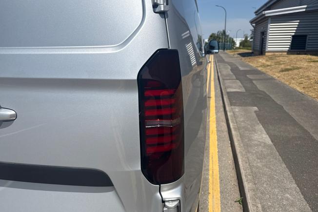 VOLKSWAGEN Transporter Photo 18