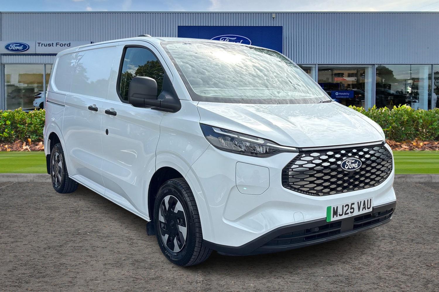 Ford E-TRANSIT CUSTOM Photo 0