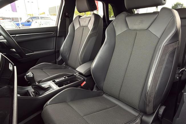 Audi Q3 Photo 21