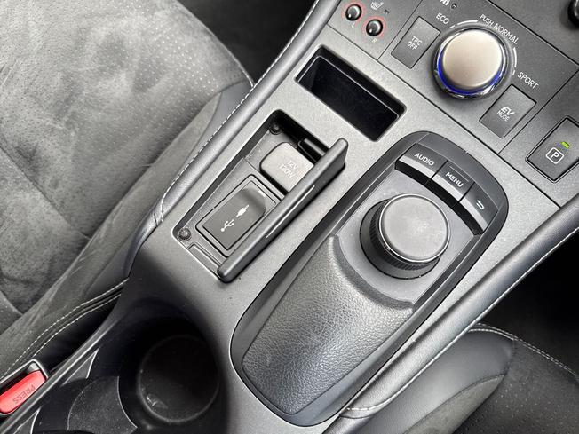 LEXUS Ct Photo 55