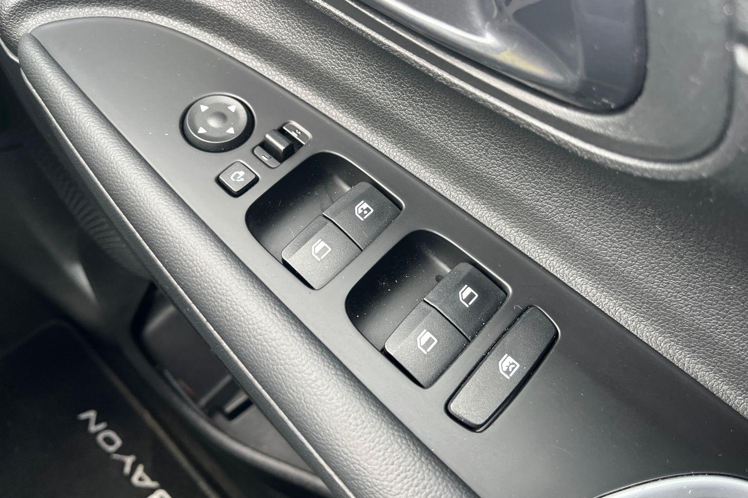 Hyundai BAYON Photo 15