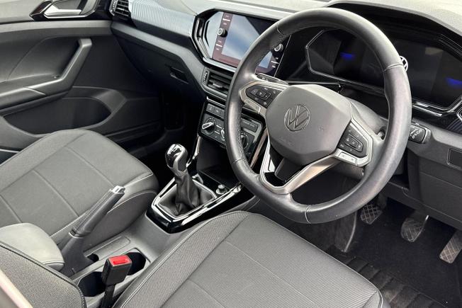 VOLKSWAGEN T-Cross Photo 6