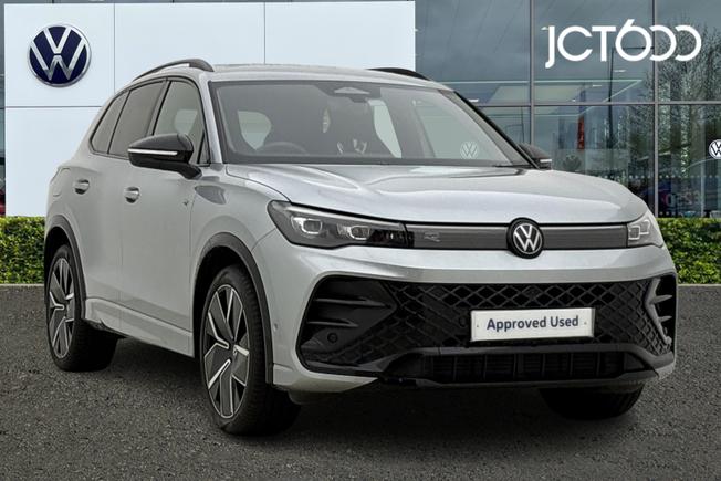 VOLKSWAGEN Tiguan Photo 1
