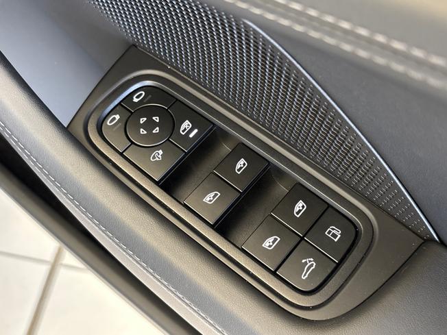 PORSCHE Panamera Photo 36
