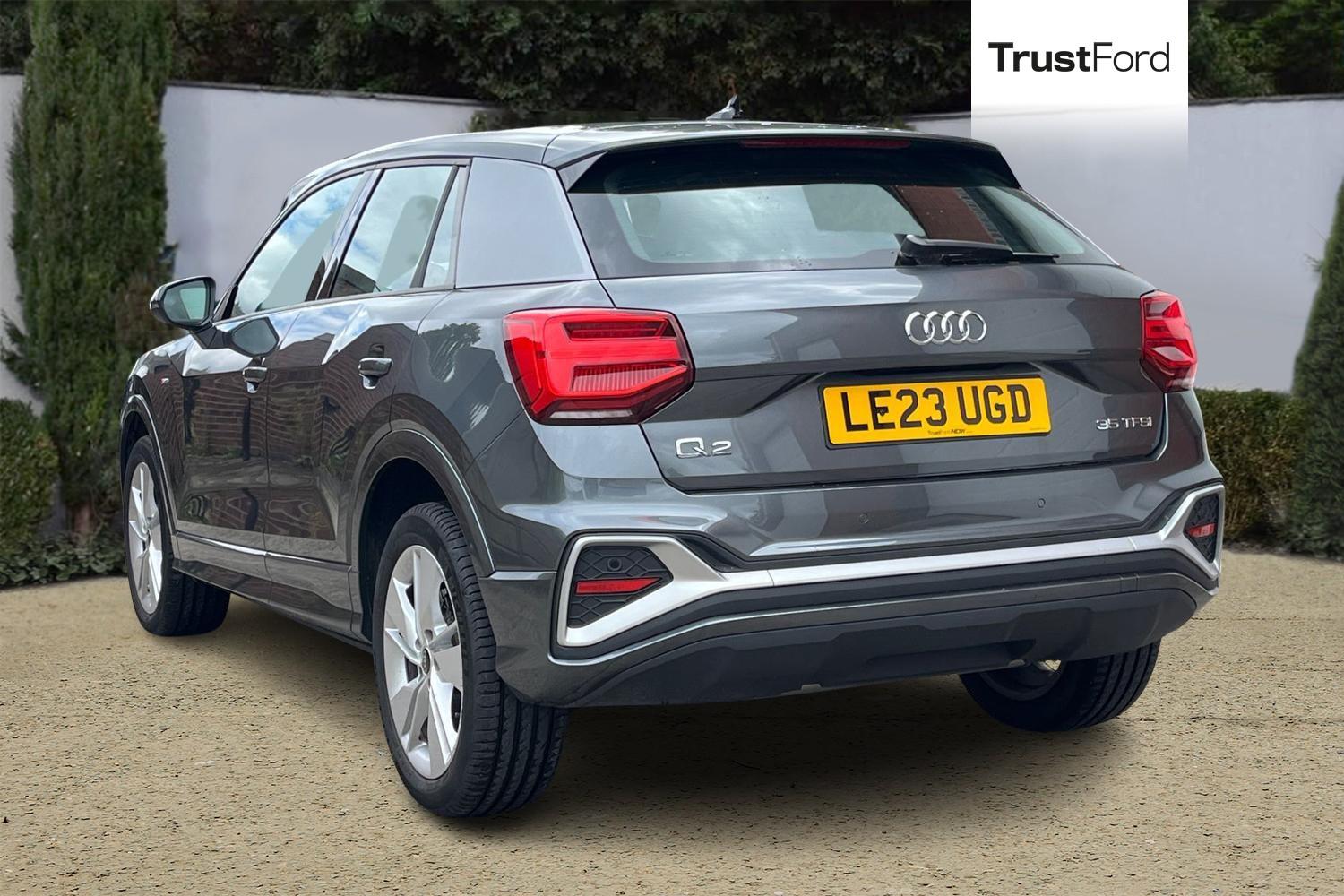Audi Q2 Photo 1