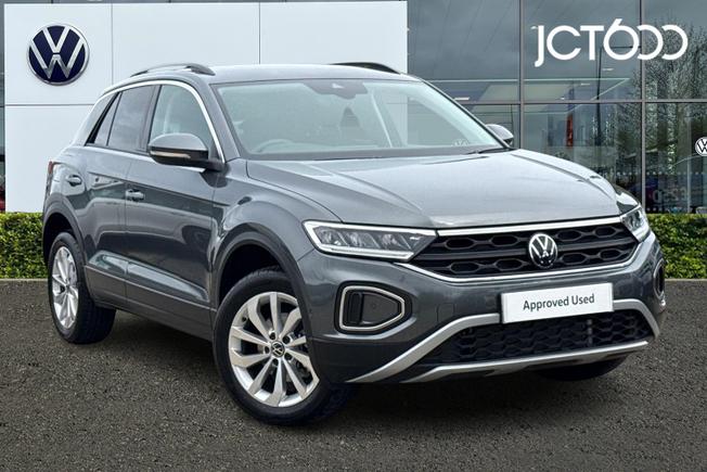 VOLKSWAGEN T-Roc Photo 1