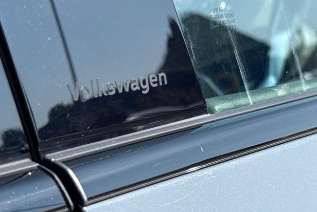 VOLKSWAGEN Tiguan Photo 23