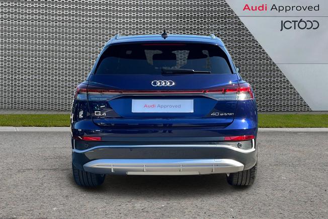 AUDI Q4 E-Tron Photo 7