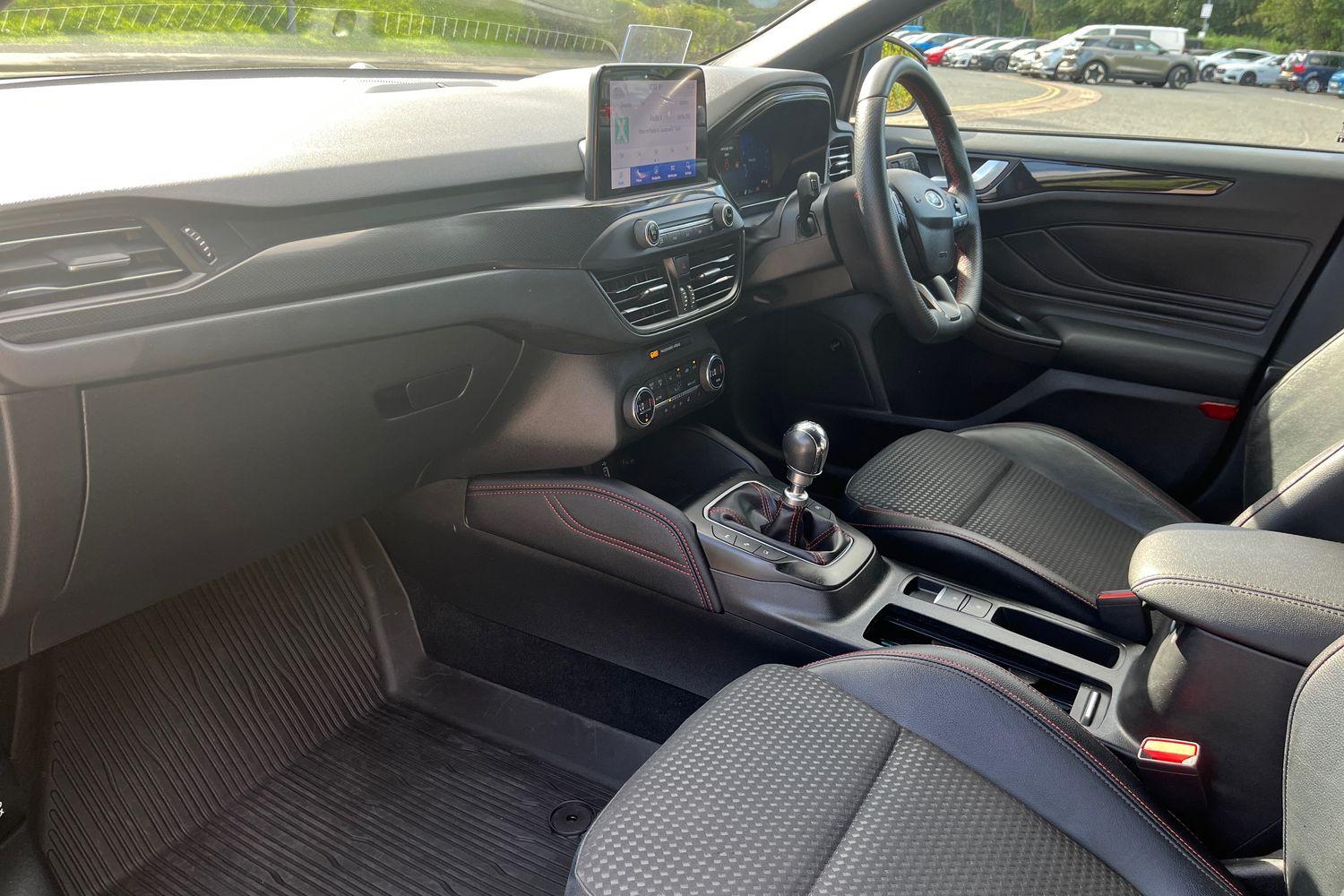 Ford Focus Photo 17